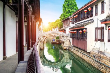 Pingjiang Yolu en eksiksiz tarihi bölgedir ve Çin 'in Suzhou şehrinin somut örneğidir..