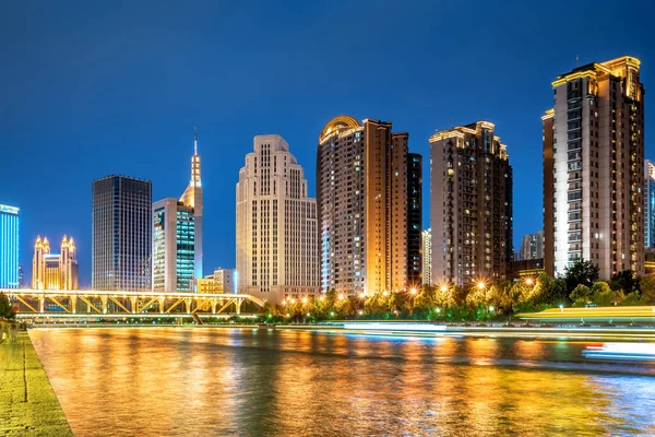 Oświetlone Miasto Waterfront Downtown Skyline Haihe River Tianjin Chiny — Zdjęcie stockowe