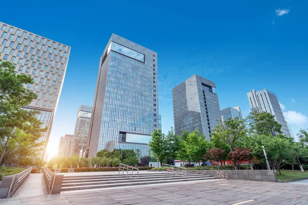 Sokak Manzarası Meydanlar Yüksek Binalar Ningbo Çin — Stok fotoğraf