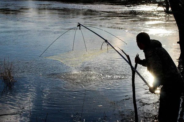 产卵季节偷猎者渔网 — 图库照片