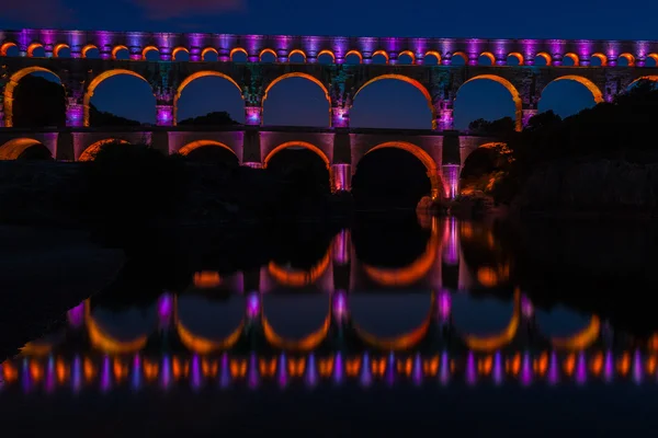 Римські акведук Гар дю Пон вночі (Франція) — стокове фото