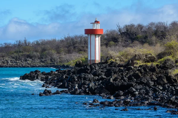 Le phare de Mann Beach, San Cristobal, Îles Galapagos, Équateur — Photo