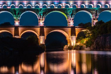 Pont du Gard Roma su kemeri, gece, Fransa