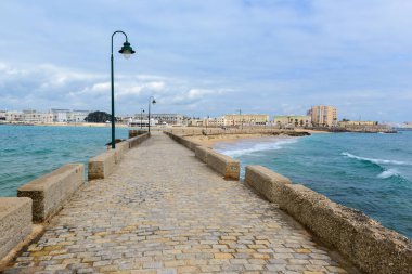 Cadiz şehri, İspanya ile bağlama San Sebastain Kalesi mesire