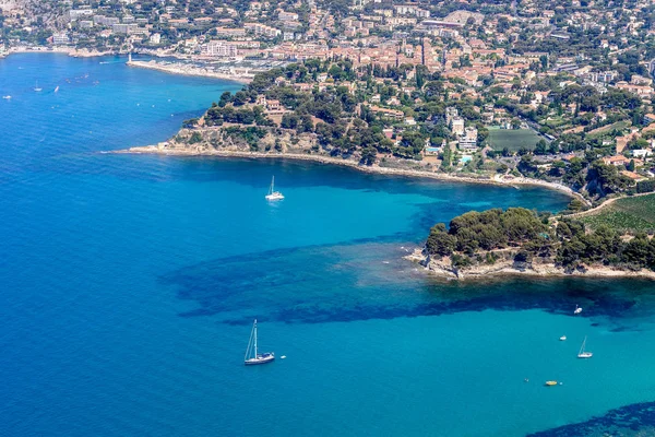 Cassis e il Mar Mediterraneo visto da di Canaille cape, France — Foto Stock