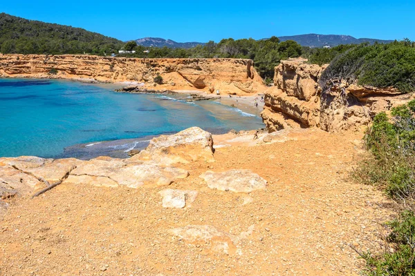 Playa de Sa Caleta, Ibiza, España — Foto de Stock