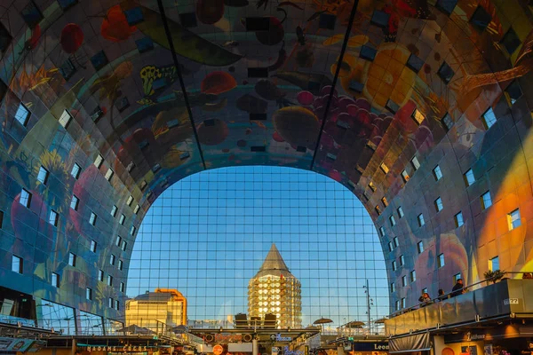 Moderno market hall a Rotterdam — Foto Stock