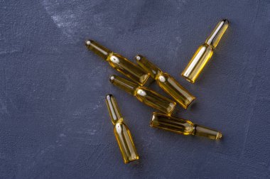 İlaç ile yakın çekim cam ampulleri