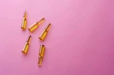 İlaç ile yakın çekim cam ampulleri