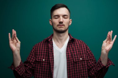 Rahatlamış bir adamın portresi