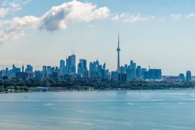 Toronto manzarası ve göl