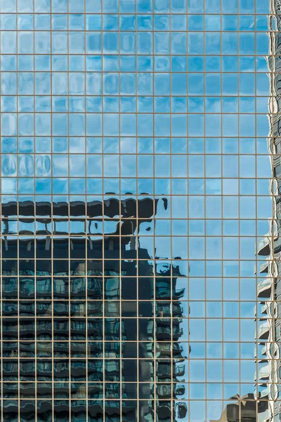 Edificio de oficinas moderno —  Fotos de Stock