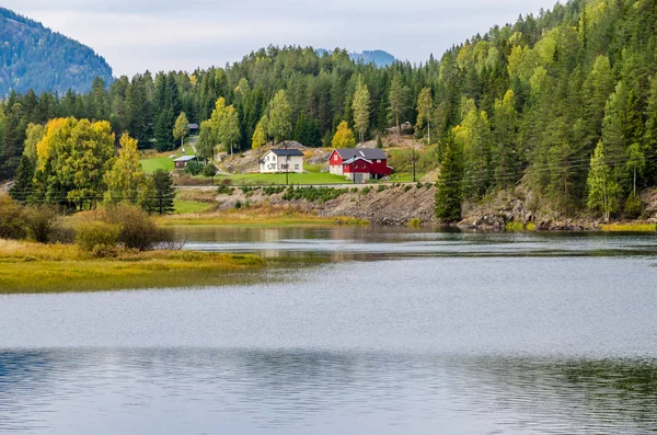 Gebirgsfluss. Norwegen. — Stockfoto