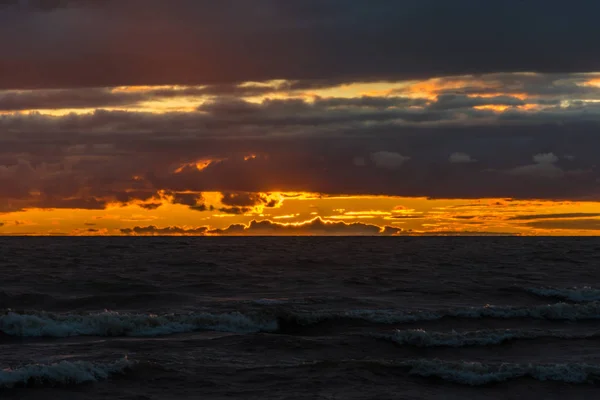 Zachód słońca nad jeziorem Superior — Zdjęcie stockowe