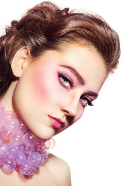 Kabarcık-cam kolye ile güzel