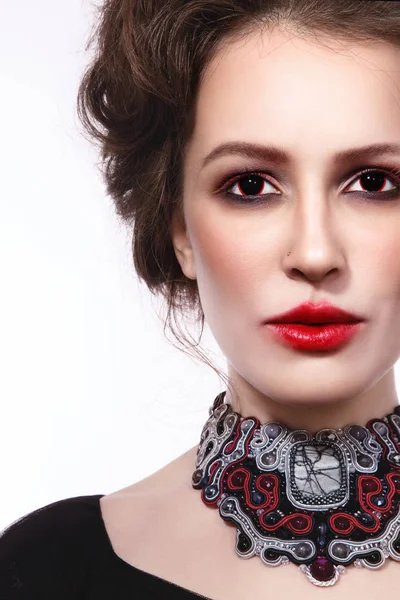 Mooie jongedame met gotische make-up — Stockfoto