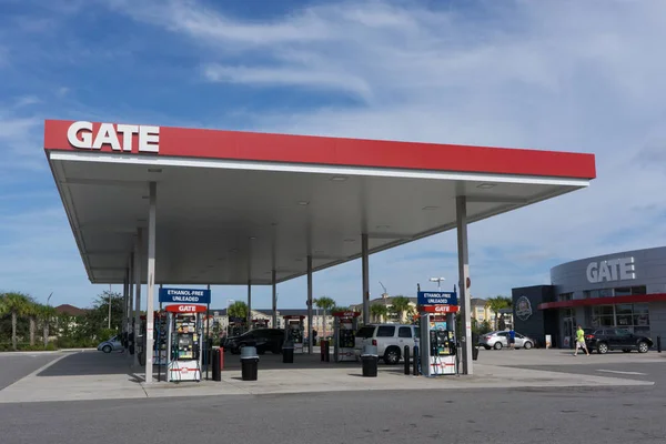 Puerta gasolinera — Foto de Stock