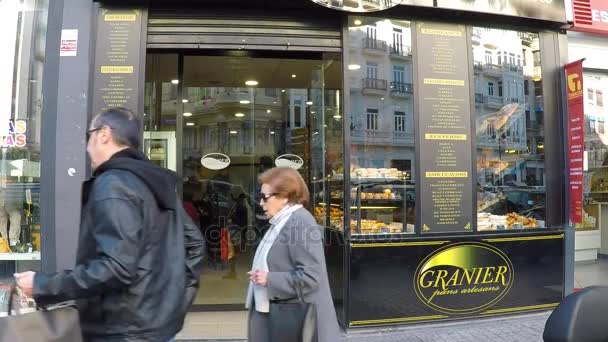 Fuera de una panadería Granier en Valencia — Vídeos de Stock