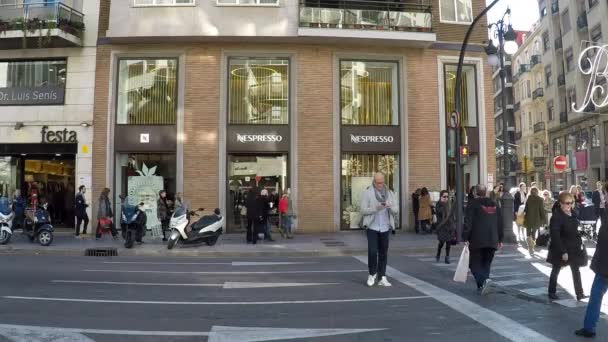 Nespresso winkel in Europa — Stockvideo