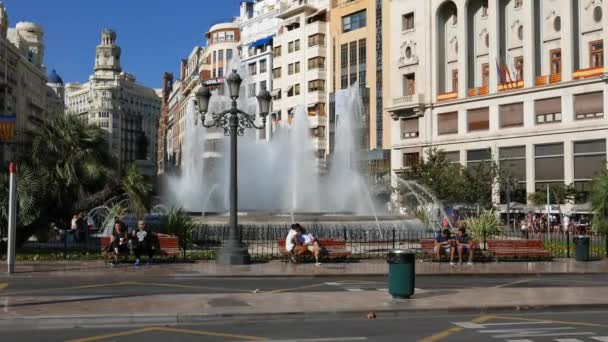 Der brunnen im zentrum von valencia, spanien — Stockvideo