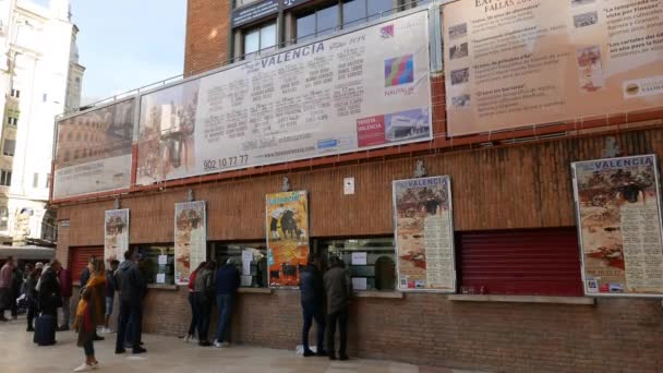 Valencia Spanyolország 2018 Március Emberek Vásárlási Bikaviadal Jegyek Plaza Toros — Stock videók