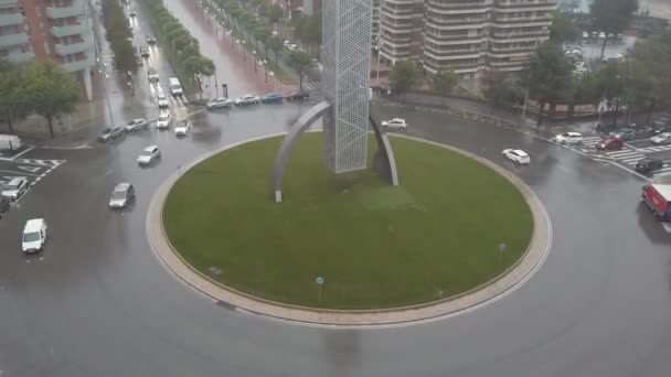西班牙塔拉戈纳 2019年10月22日 在西班牙塔拉戈纳的加泰罗尼亚普拉卡科尔茨 加泰罗尼亚交通圈的托尔里德尔斯万特塔周围行驶的汽车的时间 — 图库视频影像
