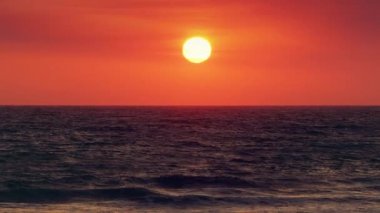 Derin zengin sıcak Sunset Beach yavaş hareket