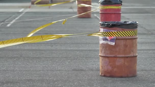 Persoon Maakt Zijn Eigen Taco Een Catered Outdoor Party — Stockvideo