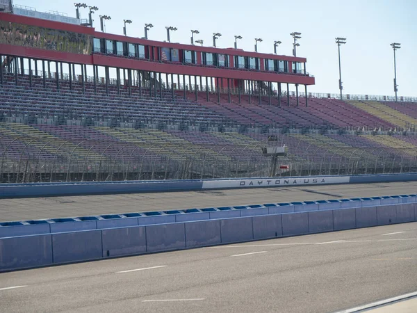 Seitenansicht Boxengasse Und Tribüne Beim Auto Club Speedway — Stockfoto