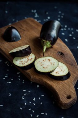 Gemide patlıcan dilimleri