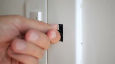 Elektrikler kesildi. Işık yok. 4k