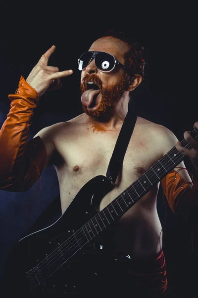 Rockstar mit E-Gitarre — Stockfoto