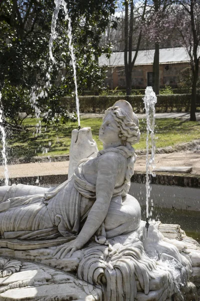 Fonteinen en tuinen in Madrid — Stockfoto