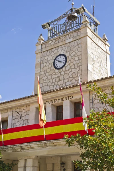 Gevel van het stadhuis, Spanje — Stockfoto