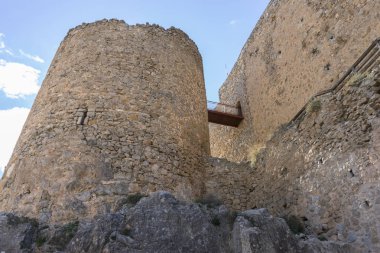 Antik ve görkemli kale