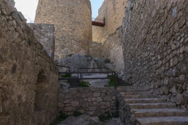 Antik ve görkemli kale