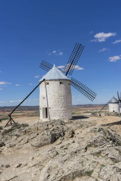 Beyaz Rüzgar değirmenleri — Stok fotoğraf