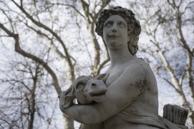 Yunan Tanrıları heykelleri