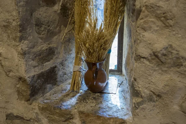 Dry herbs in medieval castle — Stock Photo, Image