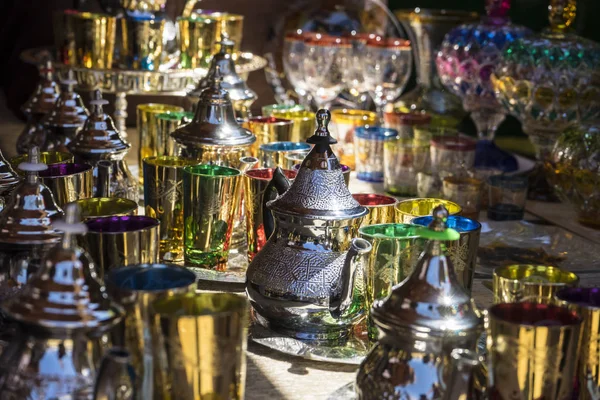 Divers récipients en verre de style arabe — Photo