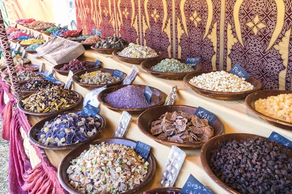 Baskets with candies at gastronomy fair — Stock Photo, Image