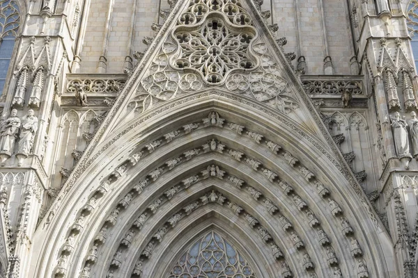 Barselona 'daki katedral cephesi — Stok fotoğraf