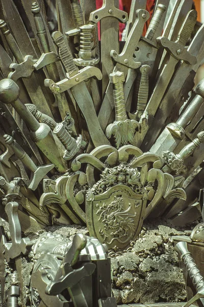 Iron throne made with swords — Stock Photo, Image