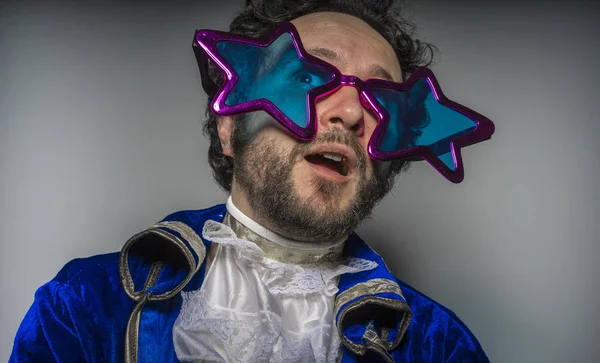 Man met belachelijk bril — Stockfoto