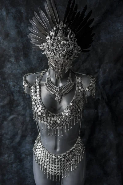 Fantasy Handgjorda Bit Silversmycken Kostym Med Kedjor Och Mynt Bär — Stockfoto