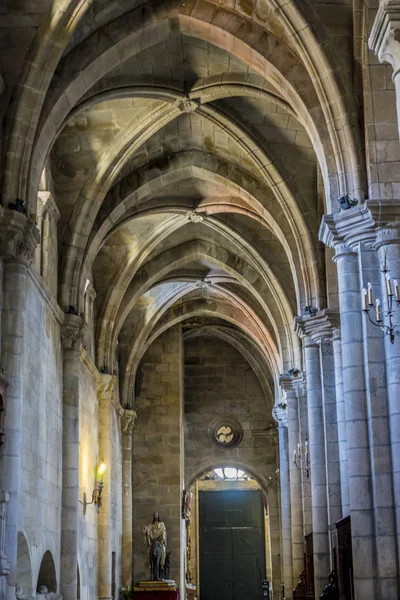 Средневековые Архитектурные Арки Соборе Оуренсе Испании Готический Стиль — стоковое фото
