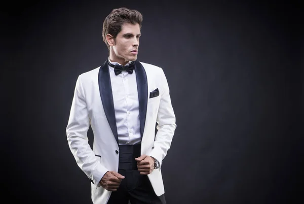 Hombre Negocios Elegante Hombre Lujo Elegante Traje Blanco Esmoquin Con — Foto de Stock