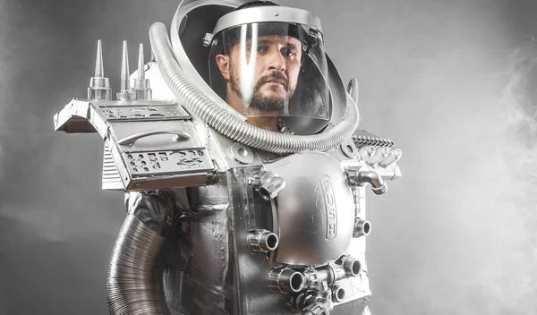 Challenger Astronaut Ruimte Man Kostuum Gemaakt Met Karton Stukken Van — Stockfoto