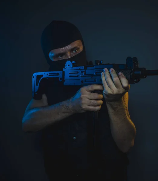 Träffa Människor Beväpnade Och Farliga Mannen Med Balaclava Och Skottsäker — Stockfoto