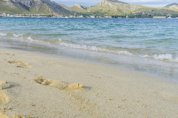 Voetafdrukken Het Zand Van Het Strand Aan Middellandse Zee Het — Stockfoto